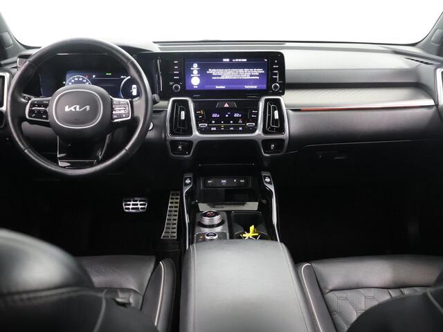 KIA SORENTO 1.6 T-GDI Plug-in Hybrid 4WD ExecutiveLine 7p. | Panoramadak | Luxe Lederen bekleding | Ele.verstelbare stoelen + Geheugen | Navigatie | 360 Camera | DAB | Apple CarPlay/Android Auto | Stoelverwarming/Koeling | Stuurverwarming | Adaptieve Cruise Control | Ele.kofferdeksel |