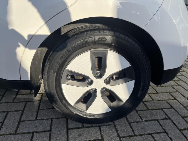 KIA SOUL EV Edition 30 kWh | stoelverwarming | Keyless | Stuurverwarming | Panoramisch Schuifdak |