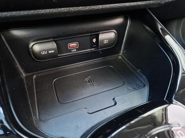 KIA SOUL e-Soul ExecutiveLine 64 kWh | Stoelventilatie | Climate | Camera | PDC | Dodehoek | HUD |