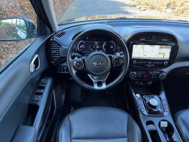 KIA SOUL E-SOUL EXECUTIVELINE 64KWH/ACARPLAY/LEER/LED/HUP/NAVI