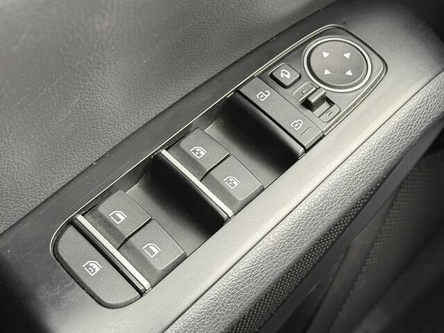 KIA SOUL e-Soul BWJ 2020 204 PK ExecutiveLine 64 kWh HARMAN-KARDON / CLIMA / NAVI / ADAPT. CRUISE / LMV / CAMERA / PDC / PRIV.GLAS / MULTIFUNCT. STUUR