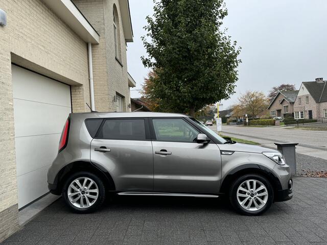KIA SOUL 1.6 132pk X-clusive Camera Clima StuurVerwarming StoelVerwaming Led 17" Pdc