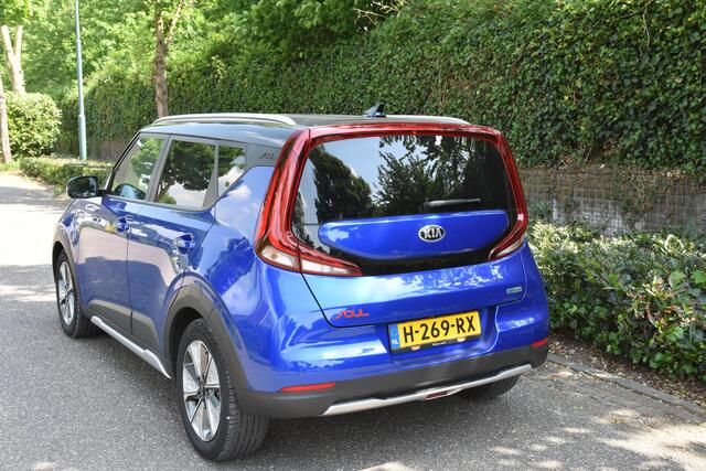 KIA SOUL e-Soul ExecutiveLine 64 kWh | 204PK | LEDER | CAMERA | CARPLAY