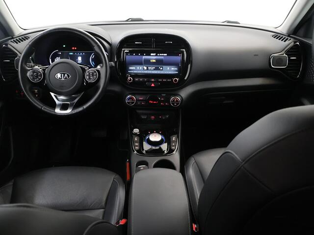 KIA SOUL e-Soul ExecutiveLine 64 kWh | Lederen Bekleding | Harman/kardon audio | Stoelventilatie | Elektrisch verstelb. bestuurdersstoel met geheugen | Stoel/Stuurwielverwarming