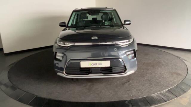 KIA SOUL e-Soul ExecutiveLine 64 kWh | Shuif/kanteldak | Lederen bekleding | Stoelverwarming en ventilatie!