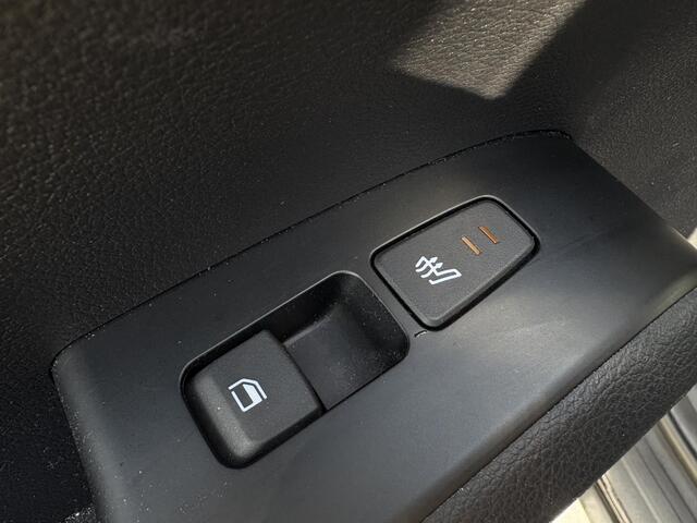 KIA SOUL e-Soul ExecutiveLine 64 kWh SOH 100% / Navigatie / Cruise Control / Head Up Display / Stoel Verkoeling & Verwarming /