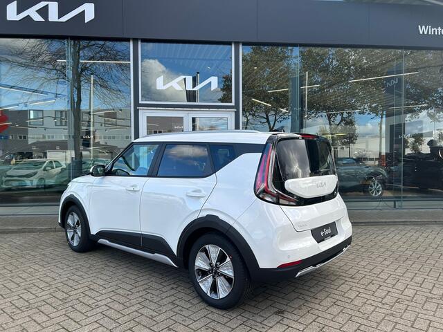 KIA SOUL e-Soul ExecutiveLine 64 kWh 3-Fase | Cruise Control Adaptief | Navigatie | Camera | Leder | Stoel+StuurVerwarming | Panorama-dak | Tot 10Jr. Kia-Garantie