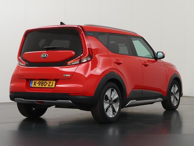 KIA SOUL e-Soul ExecutiveLine 64 kWh | Harman/Kardon Audio | Head Up display | Adaptieve Cruise Control | Stoelverwarming | Navigatie | Achteruitrijcamera | Apple Carplay