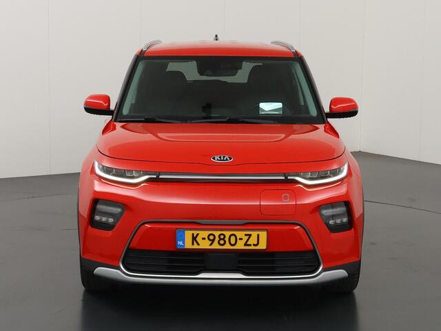 KIA SOUL e-Soul ExecutiveLine 64 kWh | Harman/Kardon Audio | Head Up display | Adaptieve Cruise Control | Stoelverwarming | Navigatie | Achteruitrijcamera | Apple Carplay