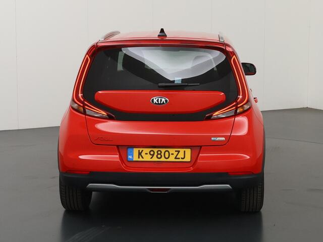KIA SOUL e-Soul ExecutiveLine 64 kWh | Harman/Kardon Audio | Head Up display | Adaptieve Cruise Control | Stoelverwarming | Navigatie | Achteruitrijcamera | Apple Carplay