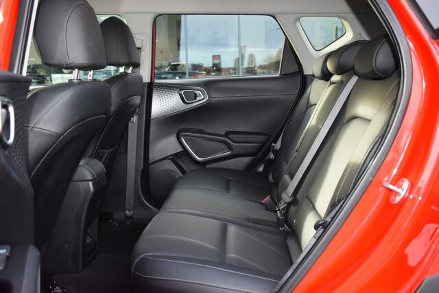 KIA SOUL e-Soul ExecutiveLine 64 kWh | Navigatie | Bluetooth | Camera | Harman Kardon | PDC | Head-Up Leder+koeling+verwarming | LED tot 10 jaar garantie!