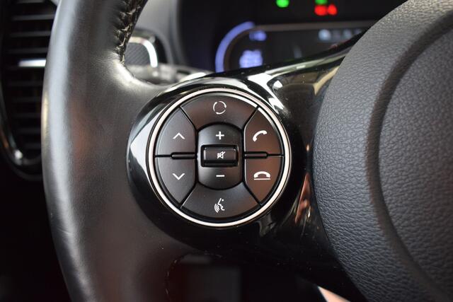 KIA SOUL e-Soul ExecutiveLine 64 kWh | Navigatie | Bluetooth | Camera | Harman Kardon | PDC | Head-Up Leder+koeling+verwarming | LED tot 10 jaar garantie!