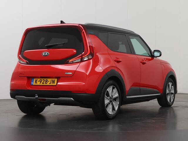 KIA SOUL e-Soul ExecutiveLine 64 kWh | Trekhaak | Harman/Kardon Audio | Head Up display | Adaptieve Cruise Control | Stoelverwarming | Navigatie | Achteruitrijcamera | Apple Carplay