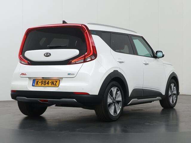 KIA SOUL e-Soul ExecutiveLine 64 kWh | Harman/Kardon Audio | Head Up display | Adaptieve Cruise Control | Stoelverwarming | Navigatie | Achteruitrijcamera | Apple Carplay