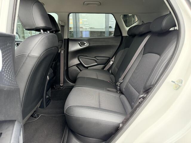 KIA SOUL e-Soul DynamicPlusLine 39.2 kWh / 276 KM WLTP / SOH 100% / Stoel- & Stuurverwarming / Achteruitrijcamera / Navigatie / LED Verlichting / 1 Fase /