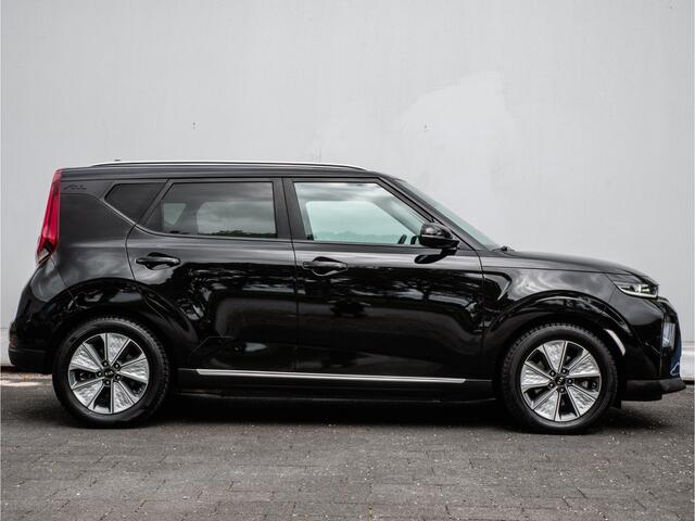 KIA SOUL e-Soul ExecutiveLine 64 kWh SOH 100% Leer/ Stoel-stuurverwarming/ Camera/ Navigatie/ Blindspot/ Carplay/ Adapt. cruise