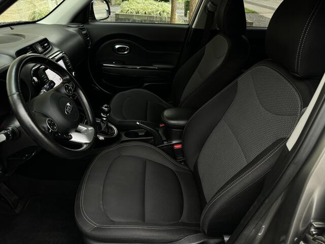 KIA SOUL 1.6 132pk DreamTeam Navi Clima Camera Stuur en StoelVerwaming Led DAB 17" Pdc
