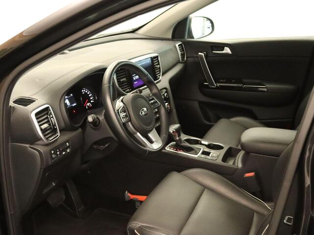 KIA SPORTAGE 1.6 T-GDI Black Edition - ORIGINEEL NEDERLANDSE AUTO - ELEKTRISCHE PANORAMADAK - ELEKTRISCHE ACHTERKLEP - NAVIGATIE FULL-MAP - VOORSTOELEN/ACHTERBANK VERWAMD - KEYLESS ENTRY/START - LEDEREN BEKLEDING - CRUISE CONTROL - PARKEERSENSOREN VOOR EN ACHTER