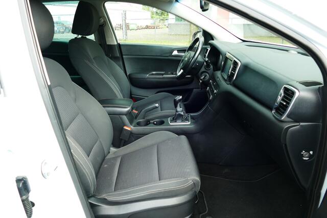 KIA SPORTAGE 1.6 GDI First Edition. Camera, Navi, Clima, 19"LMV, Haak 1400kg