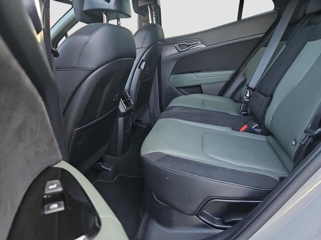 KIA SPORTAGE 1.6 T-GDi Hybrid Dark Edition | Elektr. Stoelen | Adapt. Cruise | Stoel- en Stuurverwarming | Navi | Camera |