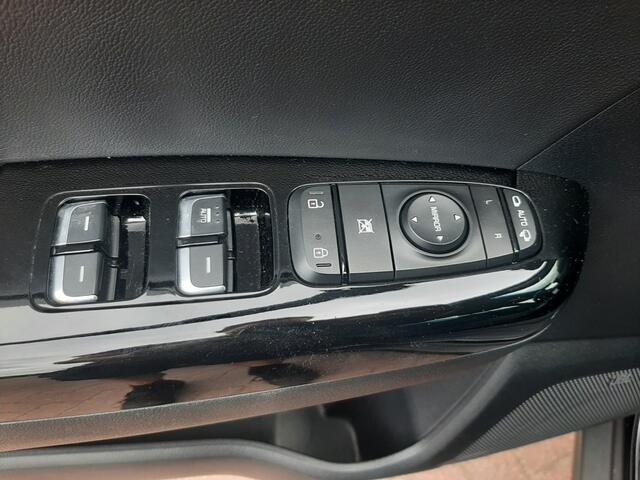 KIA SPORTAGE 1.6 132pk Airco Cruise-Control Navigatie Bluetooth Stoel- en Stuurverwarming