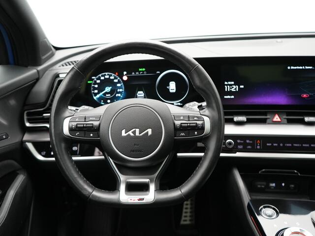 KIA SPORTAGE T-GDi AWD GT-Line Plug In Hybrid 266pk Dealer O.H PHEV | Panodak | Adaptive Cruise | Alcantara Sportstoelen Memory & Ventilatie | Harman Kardon | Navigatie | Verwarmde Stuur & Stoel | Apple Carplay | Virtual | DAB |