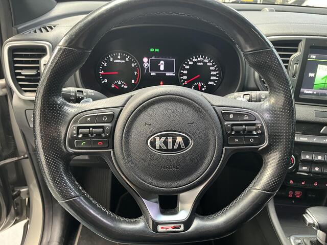 KIA SPORTAGE 1.6 T-GDI 4WD GT-Line PlusLine met Trekhaak, Achteruitrij Camera, Stoelverwarming en Ventilatie, CruiseControl, Elektrisch Verstelbare Stoel, Schuif en Kanteldak