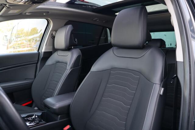 KIA SPORTAGE 1.6 T-GDi Plug-in Hybrid AWD DynamicPlusLine | Stoel-/Stuurverwarming | Trekhaak | Adap. Cruise | Panoramadak | Elek. Stoelen | Navigatie