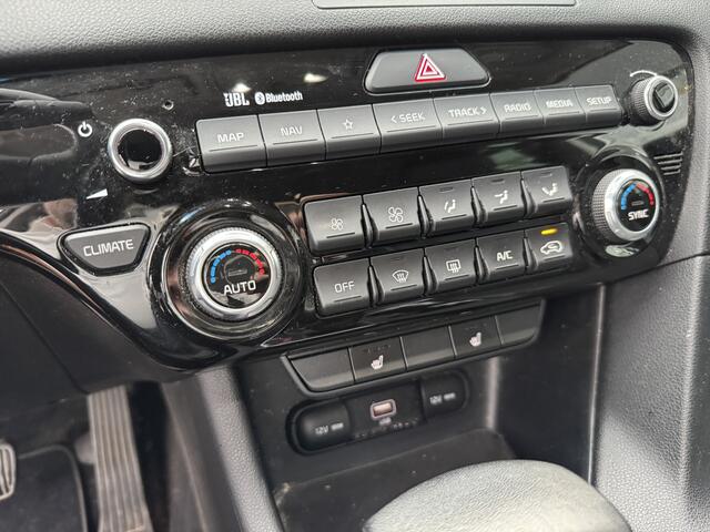 KIA SPORTAGE 1.6 T-GDI Black Edition Fabrieksgarantie 1ste eigenaar Panodak JBL SoundSystem info: M.Safari 0492588976