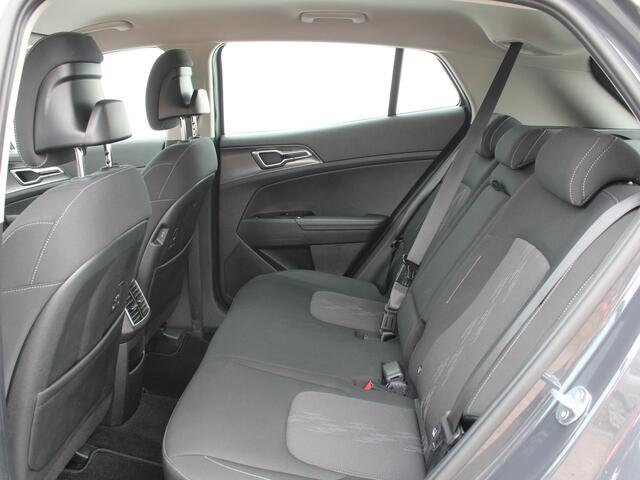 KIA SPORTAGE 1.6 T-GDi HEV Dynamic Line / Trekgewicht 1.650 kg / Navigatie + Apple Carplay/Android Auto / Cruise Control Adaptief / Achteruitrijcamera / Climate Control /