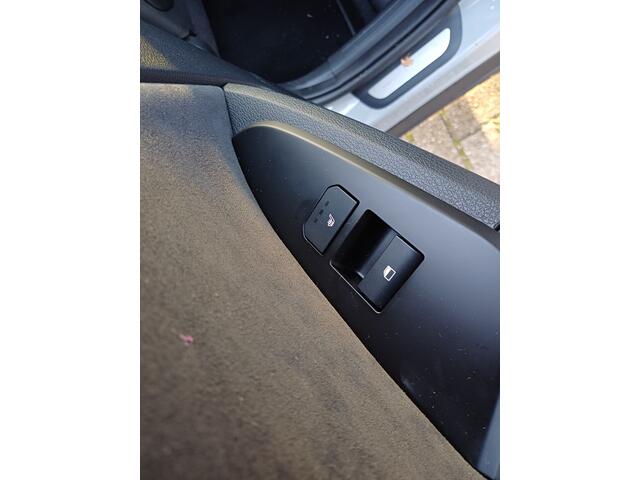 KIA SPORTAGE 1.6 T-GDi Hybrid GT-PlusLine Wij bieden ook financiering mogelijkheden aan.