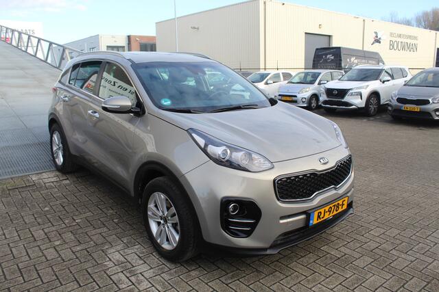 KIA SPORTAGE 1.6 GDI DynamicLine Afn.Trekhaak/Navigatie/Achteruitrijcamera/Bluetooth/Licht metalen velgen/Climate control/Cruise control