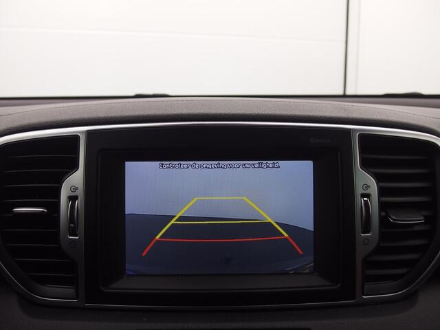 KIA SPORTAGE 1.6 GDI DynamicLine TREKHAAK / LEDER / STOELVERW / CARPLAY / CAMERA / NAVI / CLIMA / PDC / NL-AUTO