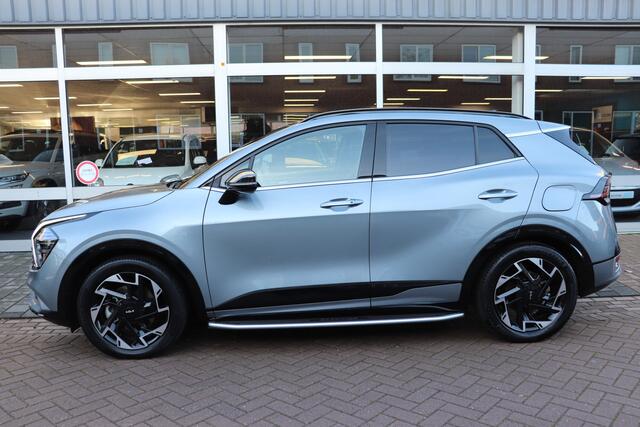 KIA SPORTAGE 1.6 T-GDi Plug-in Hybrid AWD GT-Line automaat. Panoramadak, tray planken, zeer compleet.