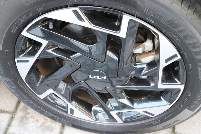 KIA SPORTAGE 1.6 T-GDi Plug-in Hybrid AWD GT-Line automaat. Panoramadak, tray planken, zeer compleet.