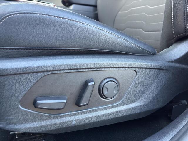 KIA SPORTAGE 1.6 T-GDi Plug-in Hybrid AWD DynamicPlusLine Panoramadak | Stoelverwarming voor/achter | Camera | Trekhaak | Elektrische Stoelen | Cruise | Apple Carplay & Android Auto |