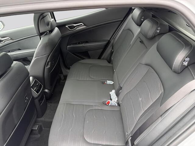 KIA SPORTAGE 1.6 T-GDi Hybrid DynamicPlusLine | Panoramadak | Full LED matrix | Privacy glass | Stuurwielverwarming | Dodehoekassistentie | Stoelverwarming voor en achter |