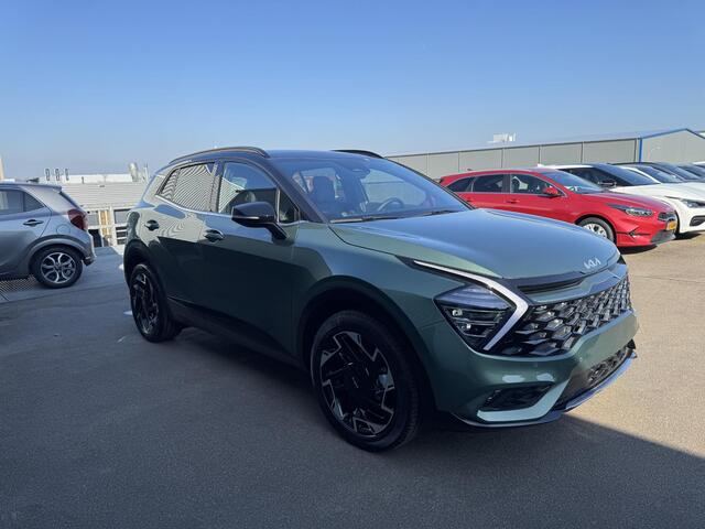 KIA SPORTAGE 1.6 T-GDi Plug-in Hybrid AWD GT-Line Nieuw geregistreerde auto! Schuif-/kanteldak, stoel-& stuurverwarming, parkeersensoren, zeer luxe en sportief! Apple CarPlay/Android Auto