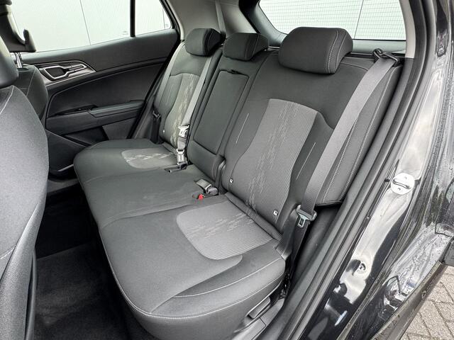 KIA SPORTAGE 1.6 T-GDi Hybrid DynamicLine Automaat / garantie t/m 31-01-2027 / 1.650 KG Trekgewicht / Navigatie / Camera / Cruise Control Adaptief / Apple Carplay Android / Led verlichting (compleet)