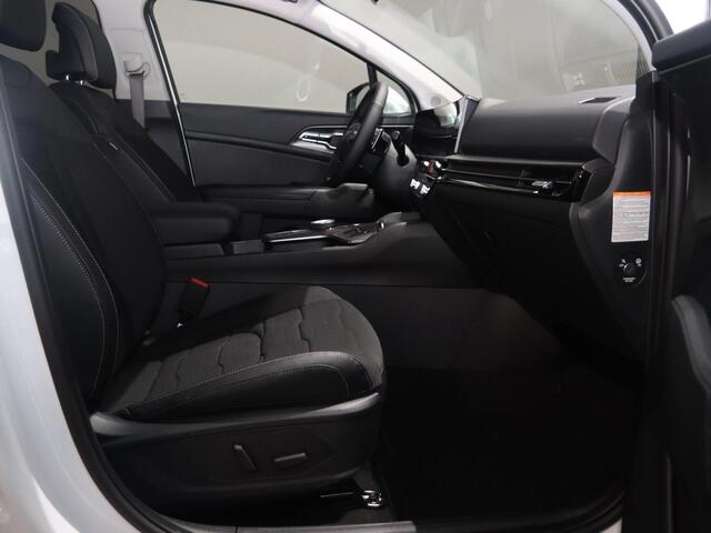 KIA SPORTAGE 1.6 T-GDi Hybrid DynamicLine | Achteruitrijcamera | Privacy glass | Stuurwielverwarming | Elektrisch verstelbare voorstoelen | Stoelverwarming voor en achter |
