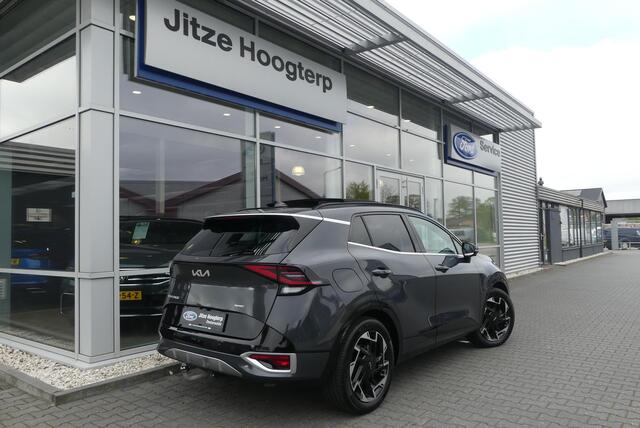 KIA SPORTAGE 1.6 T-GDi Plug-in Hybrid AWD GT-PlusLine TREKHAAK AFNEEMBAAR (1.350KG), PANO, 360° CAMERA, MEMORY, WINTER PACK, ADAPT. CRUISE, CLIMA, NAVI, PDC V&A, APPLE CARPLAY/ANDROID AUTO, BLIS, KEYLESS, HARMAN/KARDON, ELEKT. ACHTERKLEP, ELEKT. PASSAGIERSSTOEL, STOEL