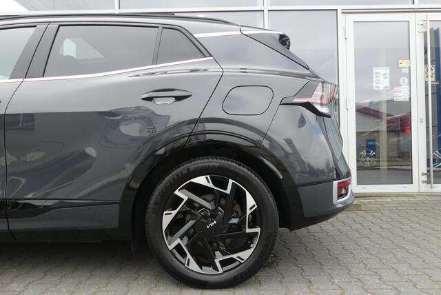KIA SPORTAGE 1.6 T-GDi Plug-in Hybrid AWD GT-PlusLine TREKHAAK AFNEEMBAAR (1.350KG), PANO, 360° CAMERA, MEMORY, WINTER PACK, ADAPT. CRUISE, CLIMA, NAVI, PDC V&A, APPLE CARPLAY/ANDROID AUTO, BLIS, KEYLESS, HARMAN/KARDON, ELEKT. ACHTERKLEP, ELEKT. PASSAGIERSSTOEL, STOEL