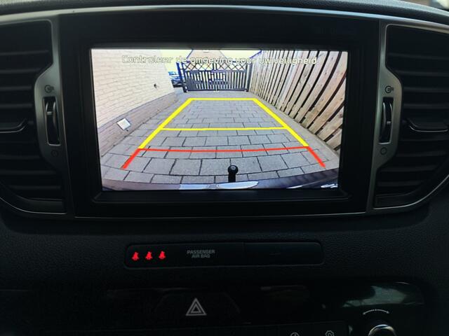 KIA SPORTAGE 1.6 T-GDI 177pk Aut Panoramadak Navi Leder Camera Keyless Stuur en StoelVerwaming Trekhaak JBL 19" Pdc