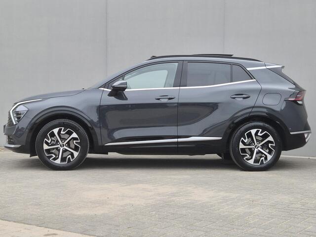 KIA SPORTAGE 1.6 T-GDi Hybrid DynamicPlusLine / Dealer onderhouden / Trekgewicht 1650 kg / Elektrische achterklep / Harman/Kardon Audio Systeem / Glazen schuif- en kanteldak / Rondomzicht camera / Stuur- Stoel & Achterbank verwarming / Adaptief cruise control / Stoelv