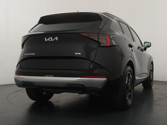 KIA SPORTAGE 1.6 T-GDi Hybrid DynamicPlusLine ¤5.000,- voordeel - Schuif-/Kanteldak - Apple Carplay/Android Auto - Stoel-/Stuurverwarming - Privacy Glass 7 Jaar of 150.000km Fabrieksgarantie