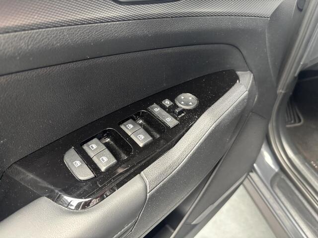 KIA SPORTAGE 1.6 T-GDi Hybrid DynamicLine