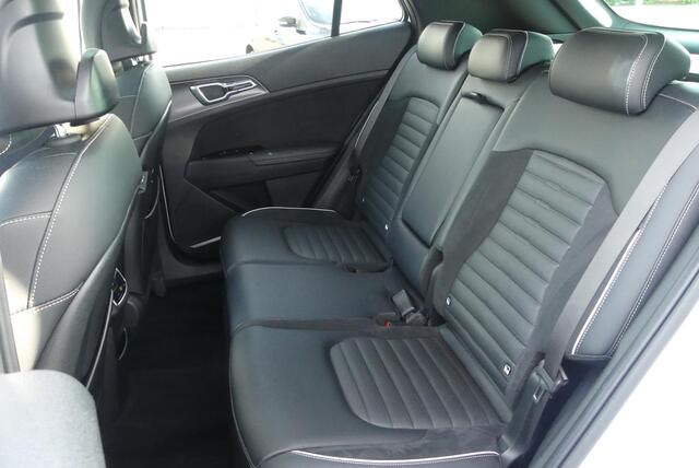 KIA SPORTAGE 1.6 T-GDi Plug-in Hybrid AWD GT-PlusLine PANO, 360° CAMERA, MEMORY, WINTER PACK, ADAPT. CRUISE, CLIMA, NAVI, PDC V&A, APPLE CARPLAY/ANDROID AUTO, BLIS, KEYLESS, HARMAN/KARDON, ELEKT. ACHTERKLEP, ELEKT. PASSAGIERSSTOEL, STOELVENTILATIE, 50.768KM