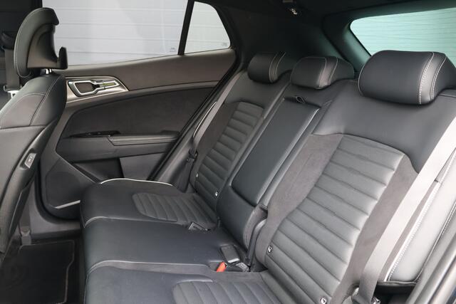 KIA SPORTAGE 1.6 T-GDi Plug-in Hybrid AWD GT-PlusLine Pano/Matrix LED/HK/Trekhaak/360/Elek. stoel+mem/19"
