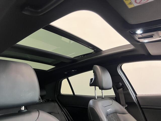 KIA SPORTAGE 1.6 T-GDi Plug-in Hybrid AWD GT-PlusLine Panoramadak Navigatie Apple Carplay Android Auto 360 Camera Parkeersensoren Adaptive Cruise Control Stoel- en stuurverwarming Elektrische stoelen en achterklep Climate Control Lichtmetalen velgen