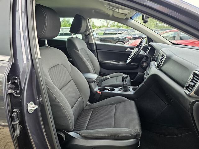 KIA SPORTAGE 1.6 GDI First Edition | Navigatie | Trekhaak | Cruise control | Uiterst nette en goed onderhouden auto!